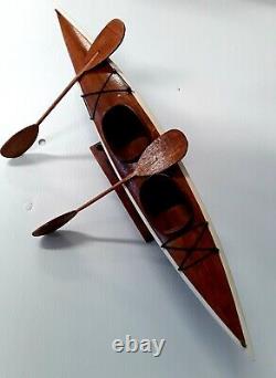 Double Kayak Modèle de canoë en bois affiché, 15, entièrement assemblé en excellent état (EUC)