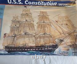 Grand Modèle De Navire Constitution U. S. S. Vieux Bords De Fer Revell 196 Scelled
