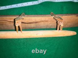 Grand modèle de bateau à balancier samoan en bois sculpté à la main ancien pour touristes 34 1/2