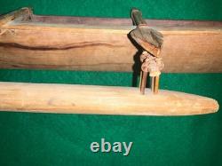 Grand modèle de bateau à balancier samoan en bois sculpté à la main ancien pour touristes 34 1/2