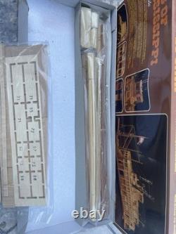 Kit de Modèle en Bois Artesania Latina King of Mississippi 150 Steamboat #504