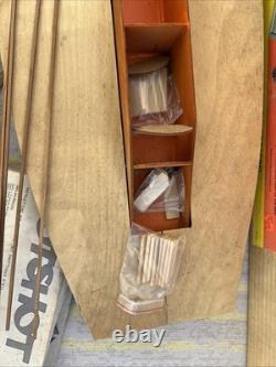 Kit de bateau de course RC DUMAS Hotshot 44 en bois à double coque vintage