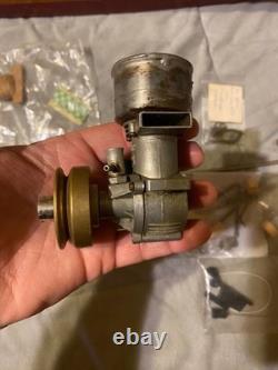 Kit de bateau en bois vintage Chris Craft Large 36 avec moteur et accessoires supplémentaires