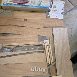 Kit de bateau modèle RC Dumas Pt 109 Vintage. JFK John F Kennedy. RARE ! NOS ! COMPLET.