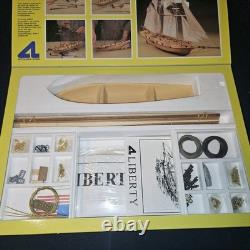 Kit de maquette de bateau Artesania Latina Botter Zuiderzee et Liberty