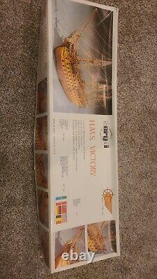 Kit de maquette en bois vintage du HMS Victory
