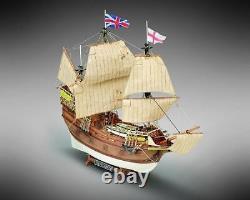 Kit de modèle de bateau Mamoli MV49 Mayflower à échelle 1/70 avec coque en bois sur cadre en bois.