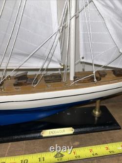 Kit de modèle de bateau en bois de yacht J Class de la Coupe de l'America Endeavour 27