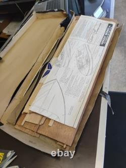 Kit de modèle en bois de bateau vintage CHRIS CRAFT 22 Express Cruiser