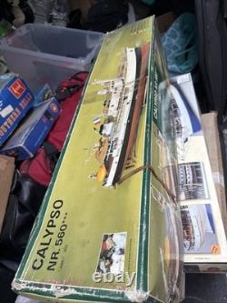 Kit de modélisme Billing Boats Calypso NR 560 à l'échelle 1/45