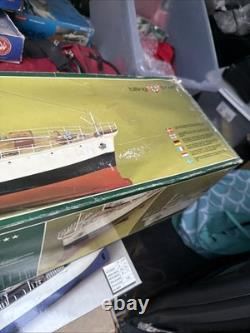 Kit de modélisme Billing Boats Calypso NR 560 à l'échelle 1/45