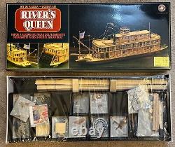 Kit en bois Constructo Golden Kits River's Queen modèle 180 en boîte ouverte