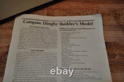 Le kit de maquette en bois du canot CATSPAW, partiellement monté, kit vintage rare