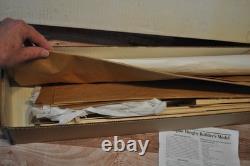 Le kit de maquette en bois du canot CATSPAW, partiellement monté, kit vintage rare