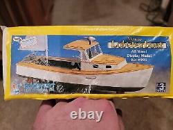 MAINE LOBSTER BOAT Maquette en bois Kit de modèle d'affichage MIDWEST PRODUCTS #991 RARE Neuf dans la boîte