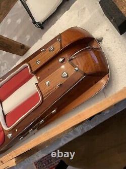MODÈLE RÉPLIQUE EN BOIS DU BATEAU RIVA AQUARAMA DE 35 POUCES