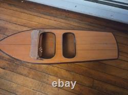 Maquette d’exposition de grande taille 30 1/2 d’un speedboat runabout Chris-Craft vintage