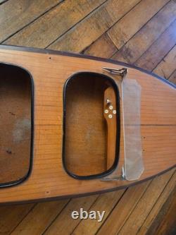 Maquette d’exposition de grande taille 30 1/2 d’un speedboat runabout Chris-Craft vintage