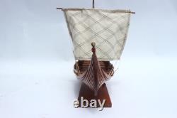 Maquette de bateau Viking Coque en clin de Viking