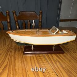 Maquette de bateau à moteur en bois préassemblée avec support d’exposition, thème nautique