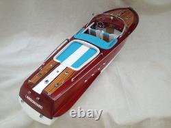 Maquette de bateau de qualité Riva Aquarama Lamborghini 26 blanc-bleu L70