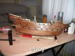 Maquette de bateau en bois Vintage San Juan Espanol Galleon à l'échelle 1/90