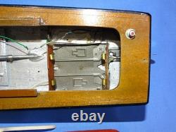 Maquette de bateau en bois à propulsion mécanique LANG CRAFT japonais des années 1950, dans sa boîte