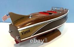 Maquette de bateau en bois sur mesure, création de vedette fantaisie Hughes Viper de 16 pieds de long