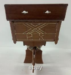 Maquette de bateau jonque chinoise en bois vintage