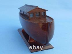 Maquette de l’arche de Noé en bois 14