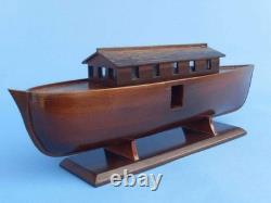 Maquette de l’arche de Noé en bois 14