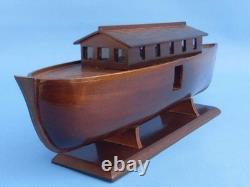 Maquette de l’arche de Noé en bois 14