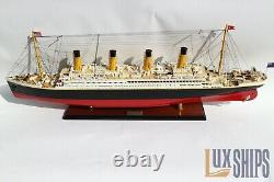 Maquette de navire en bois du RMS Titanic avec lumières Maquette du navire RMS Titanic