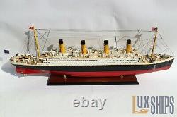 Maquette de navire en bois du RMS Titanic avec lumières Maquette du navire RMS Titanic