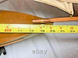 Maquette de yacht de bassin vintage en bois, coque de 20, gréement en laiton, voiles en coton