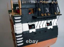 Maquette en bois de la section transversale du USS Constitution de Model Shipways à l'échelle 1:76