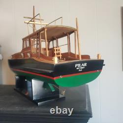 Maquette en bois du bateau de pêche Pilar d’Ernest Hemingway, yacht à moteur 27,5