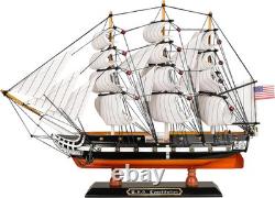Maquette en bois élégante du USS Constitution à l’échelle 1/225, entièrement assemblée, décorative
