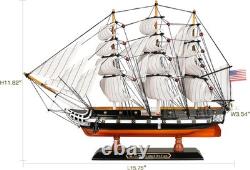 Maquette en bois élégante du USS Constitution à l’échelle 1/225, entièrement assemblée, décorative