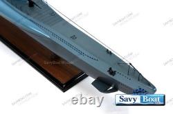 Maquette en bois entièrement assemblée du sous-marin allemand U-Boat 40 avec support