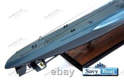 Maquette en bois entièrement assemblée du sous-marin allemand U-Boat 40 avec support