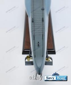 Maquette en bois entièrement assemblée du sous-marin allemand U-Boat 40 avec support