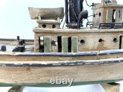 Maquette miniature en bois d’art populaire antique de remorqueur, 9e, XIXe s., bateau DETROIT ELLA, patine