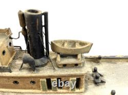 Maquette miniature en bois d’art populaire antique de remorqueur, 9e, XIXe s., bateau DETROIT ELLA, patine
