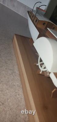Maquette vintage, construite à la main, à double roue à aubes latérales, bateau en bois (à des fins d’exposition uniquement)
