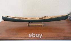Maquette vintage en bois du canoë de la rivière Allagash, réplique de bateau de guide de rivière du Maine