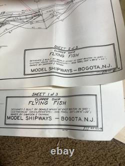 Model Shipways 1851 Fregate Volante et une autre, probablement Constitution