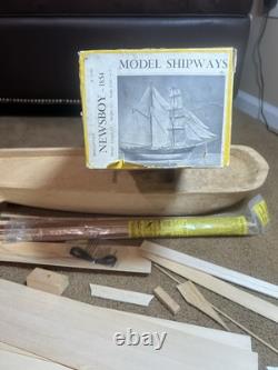 Model Shipways 1851 Fregate Volante et une autre, probablement Constitution