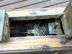 Modèle Bateau En Bois Sculpté, Mouvement D'horlogerie. Début Du 20ème Siècle