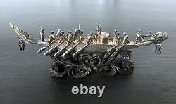 Modèle De Bateau Dragon En Argent Chinois Sur La Base En Bois
